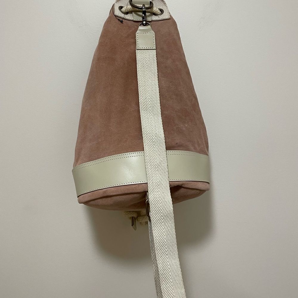 New Free People Varsity suede Backpack
NWOT
MSRP $178
16W x 16 H x 9 D - Picture 7 of 14
